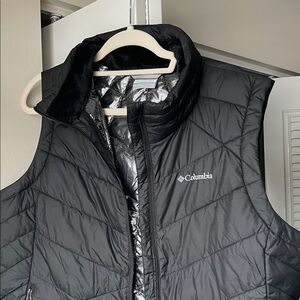 NWT Columbia Women's Quilted Black Vest